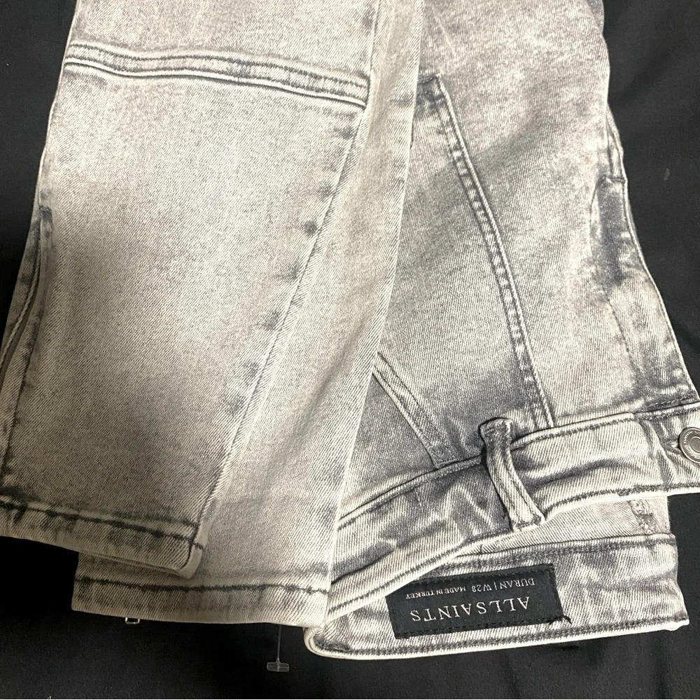 NWOT ALLSAINTS Duran Mid Rise Skinny Cargo Pants in Snow Grey - Size W28